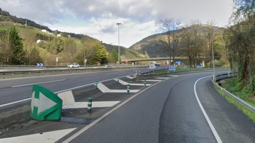Como alternativa los vehículos que circulen por la AP-1 hacia Behobia deberán continuar en sentido Bilbao por el enlace 145 hasta la salida de Eibar