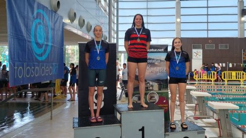 Paula Calvo primera en 200 estilos