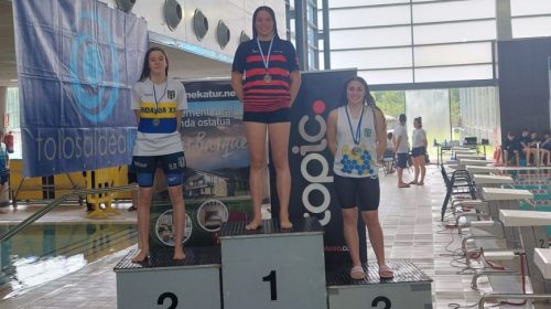 Paula Calvo primera en 400 estilos